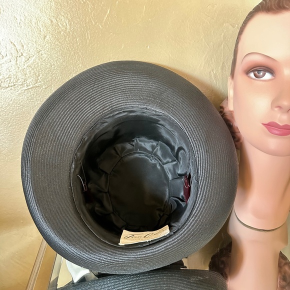 CHIC 1960\'s BLACK STRAW FEDORA WITH TALL CROWN + BLACK/WHITE FABRIC BAND/EDGING main image 8